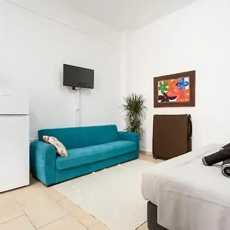 Cozy And Traditional - Ec