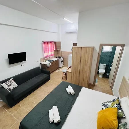 Cozy And Traditional - Ec ラルナカ