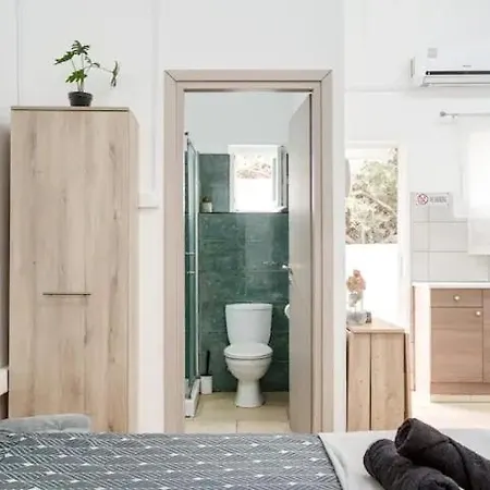 アパート Cozy And Traditional - Ec ラルナカ