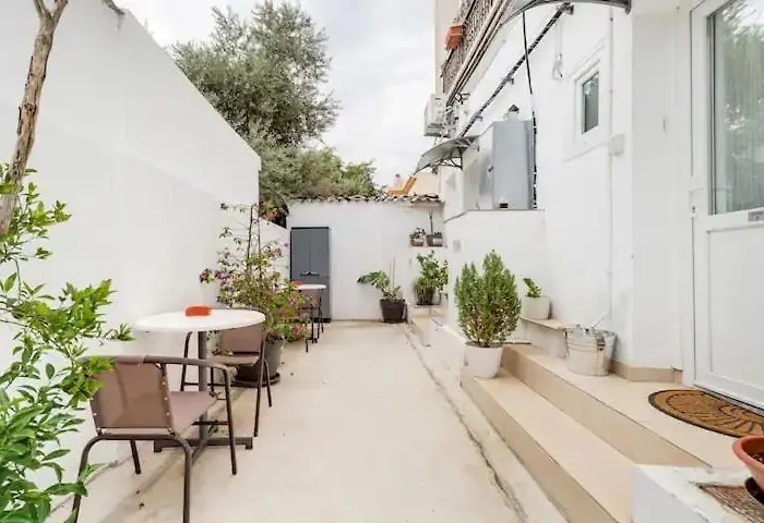 Cozy And Traditional - Ec *